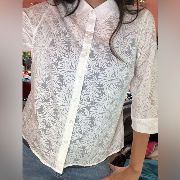 Christopher&banks white sheer button down 3/4 length sleeve with palm print P/M - Picture 1 of 4